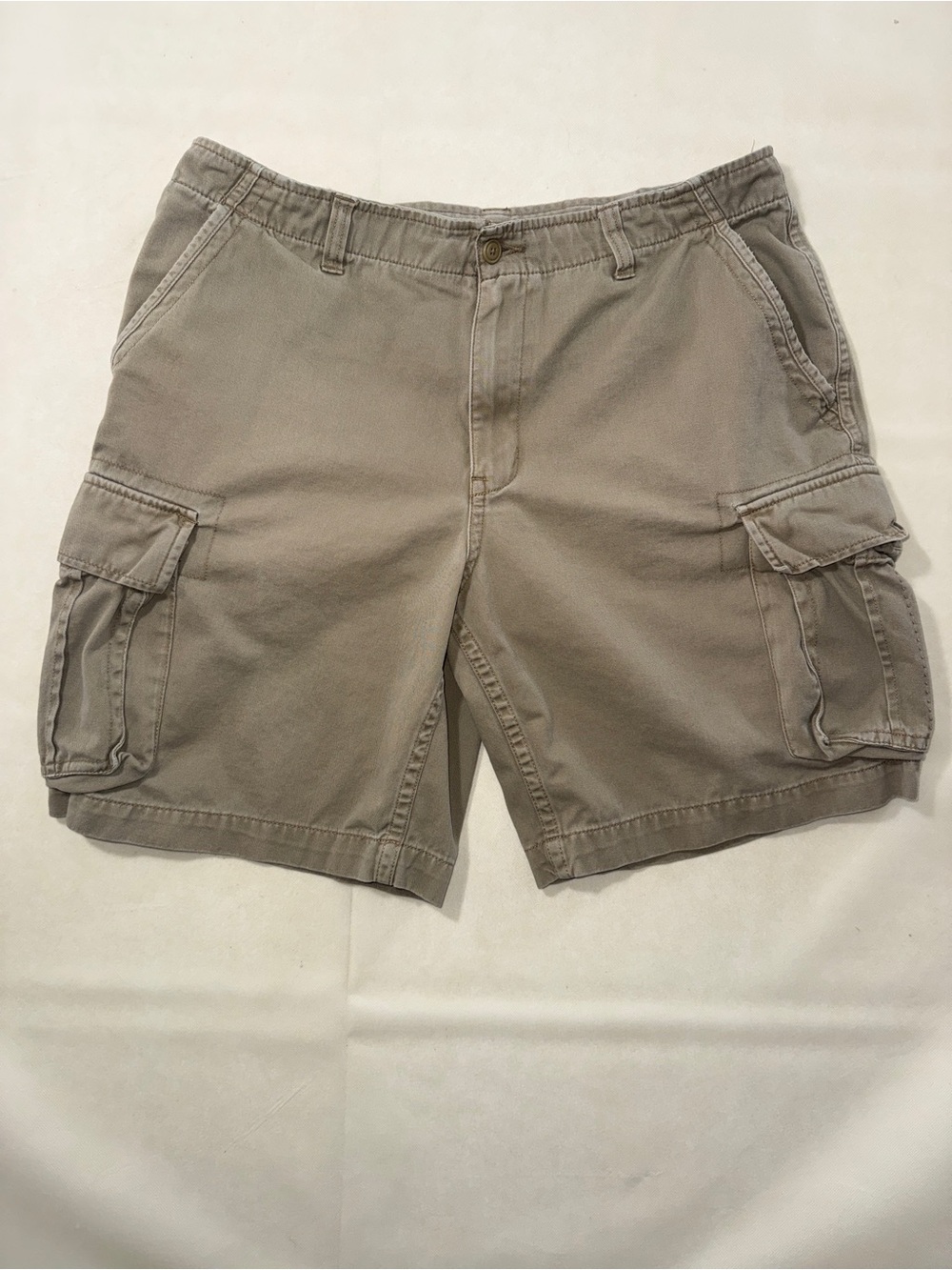 Faded Glory Men's Cargo Shorts in Taupe